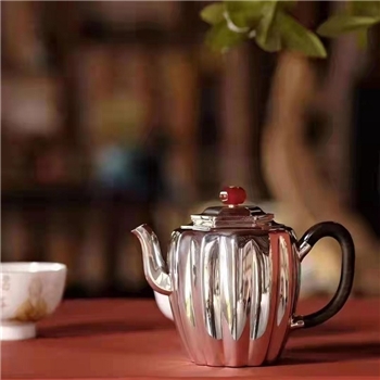 新品~鹤庆银器 精工瓜瓣小泡壶纯手工约143克