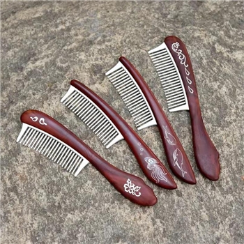 新品-鹤庆银器 木把银梳约45克