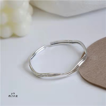 新品-鹤庆银器 波浪型时尚款手镯约20克