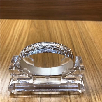 手工雕花手镯